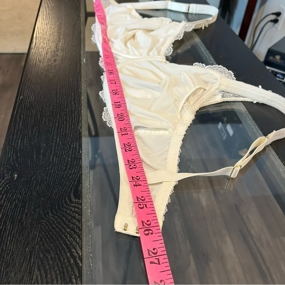 Amoena Aurelie Size 34D Wired Mastectomy Bra Lace & Gold Tone Detailing - Picture 13 of 15